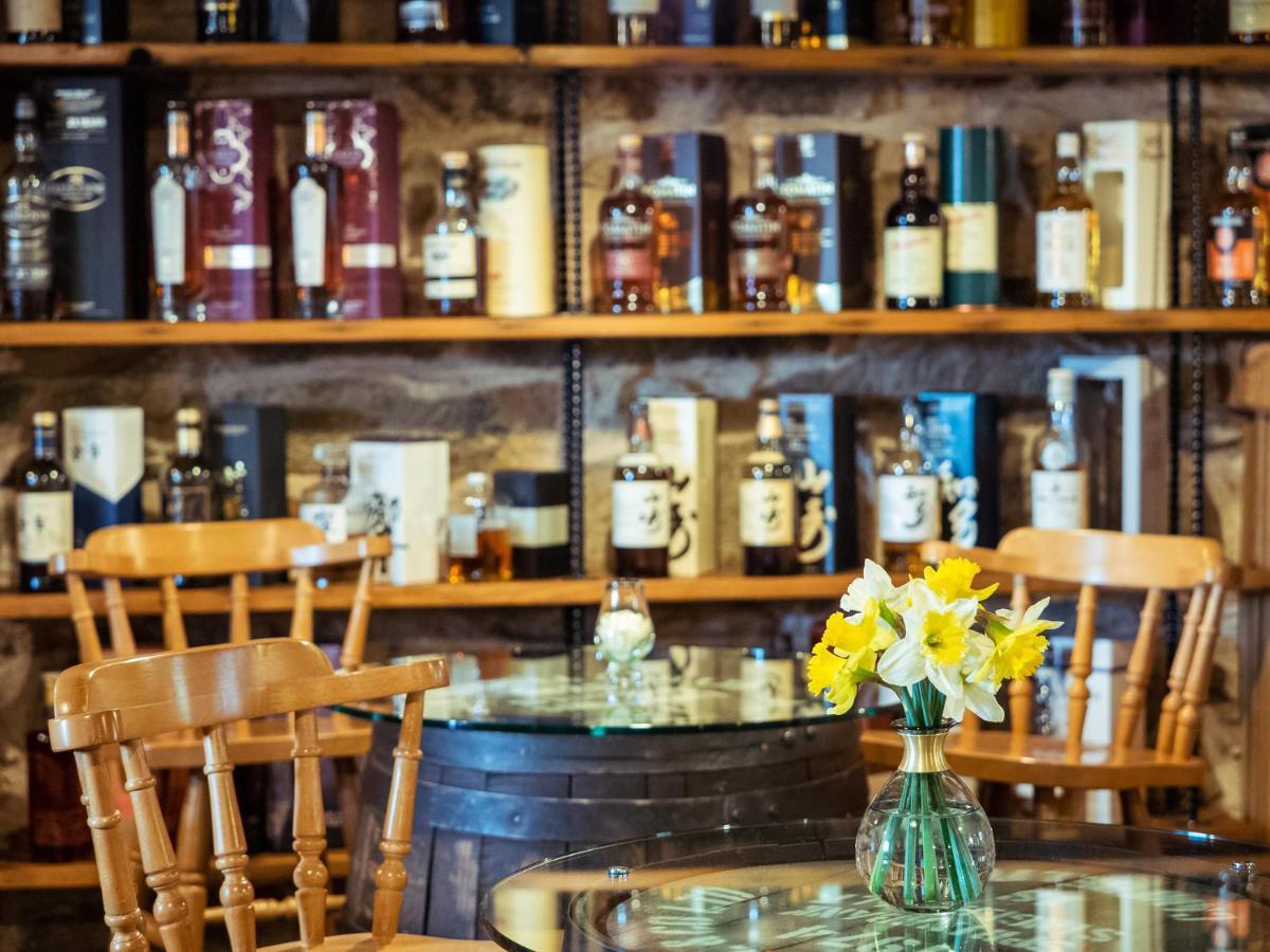 Отель The Wayside And Whisky Barn Whitbeck Экстерьер фото
